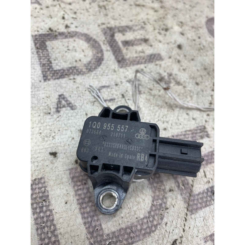 Датчик удара (электрика / датчики) Volkswagen EOS 1F 1q0955557