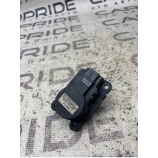 Привод заслонки отопителя