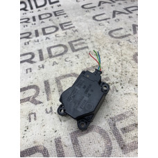 Привод заслонки отопителя