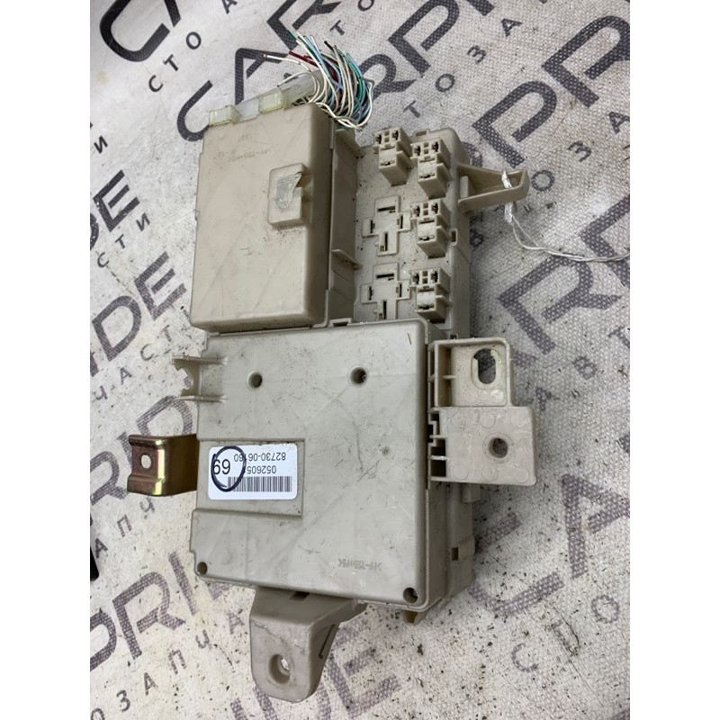 Блок запобіжників (електрика) Toyota Camry 30 8273006160