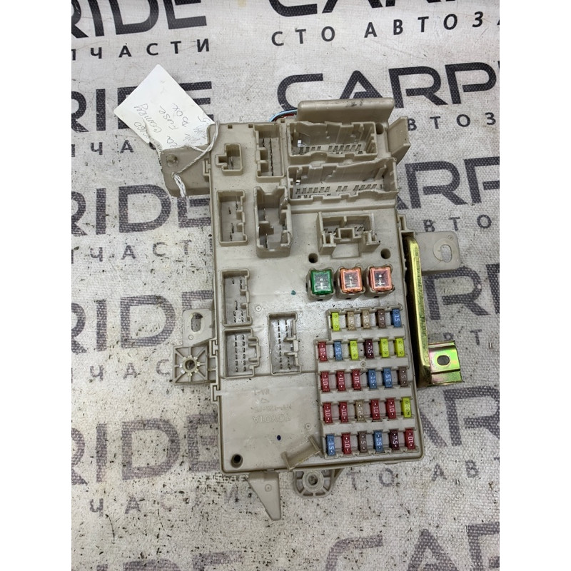 Блок запобіжників (електрика) Toyota Camry 30 8273006160