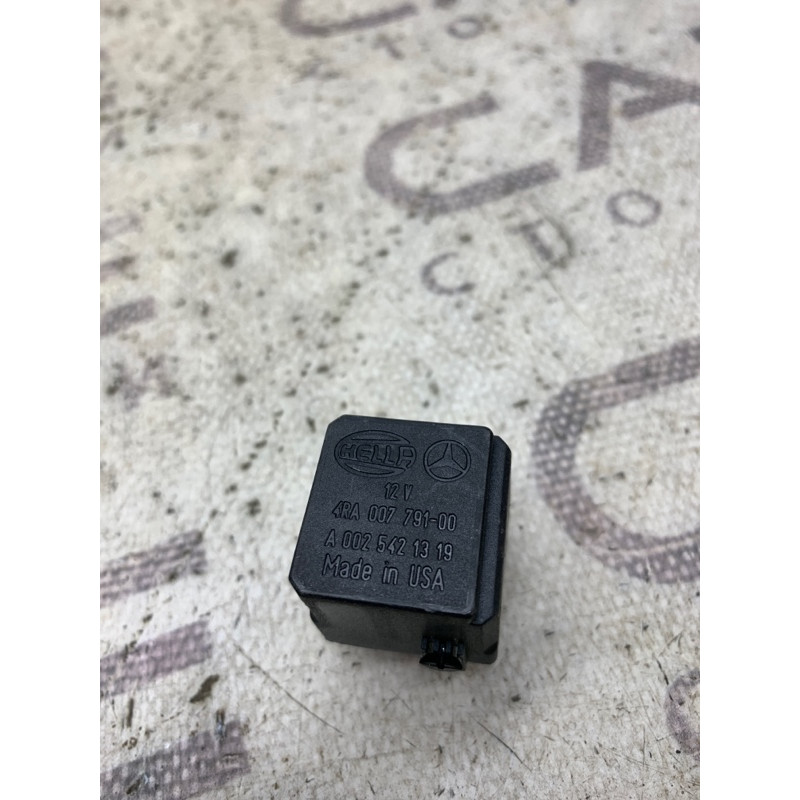 Реле (электрика) Mercedes-Benz E-class W211 a0025421319