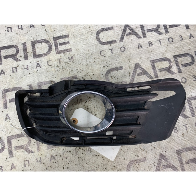 Решетка бампера (кузов и элементы) Mercedes-Benz C-class w204 A2048850123