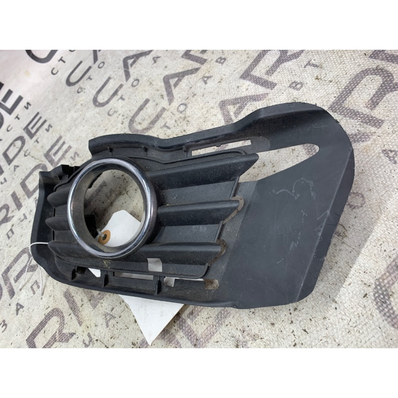 Решетка бампера (кузов и элементы) Mercedes-Benz C-class w204 A2048850123