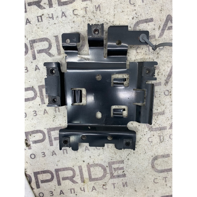 Кронштейн блока управления двигателем (кузов и элементы) Dodge Durango WD 2015 5.7 HEMi 68068324ad