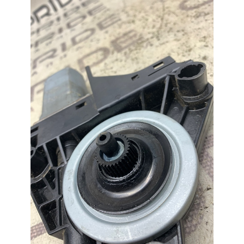 Мотор стеклоподъемника (электрика) Dodge Durango WD 2015 5.7 HEMi