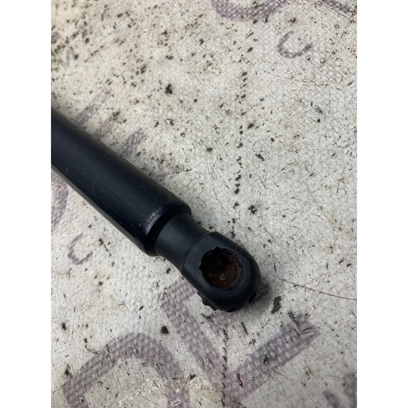 Амортизатор багажника (кузов и элементы) Audi Q5 8R 8r0827552a