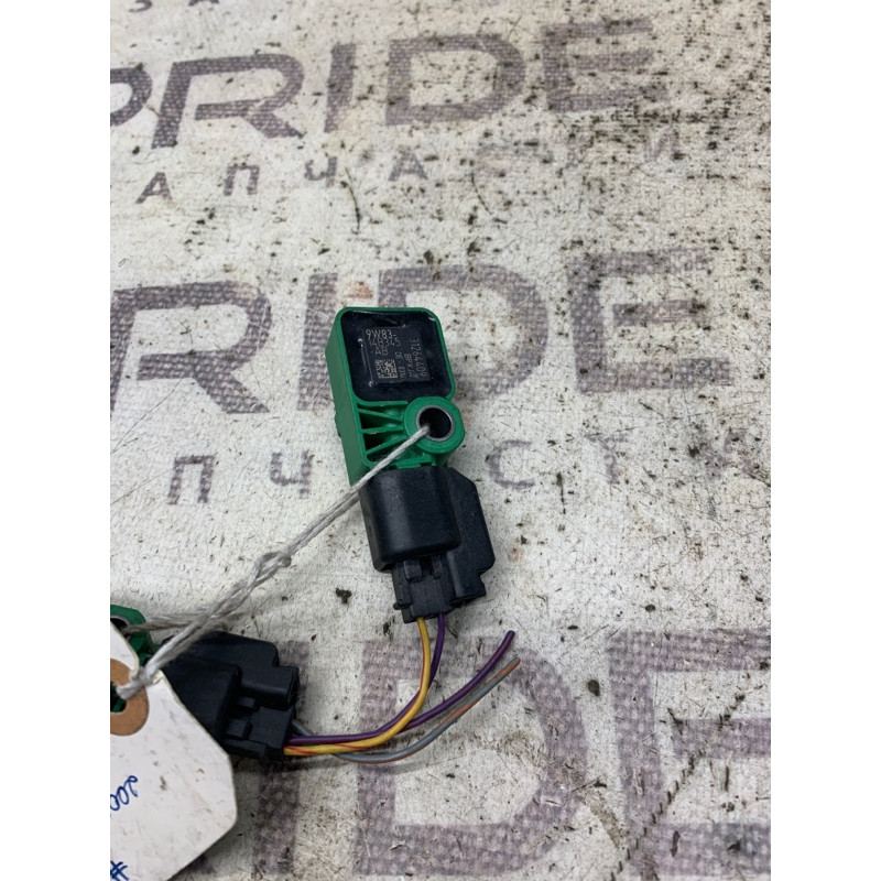 Датчик удара (электрика / датчики) Volvo S80 P27 2008 31264409