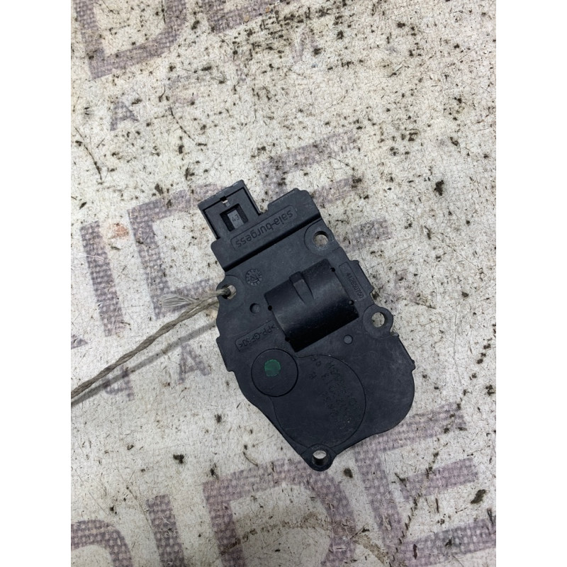 Привод заслонки отопителя (отопление и кондиционирование) Bmw 1-series E81 t1015556h