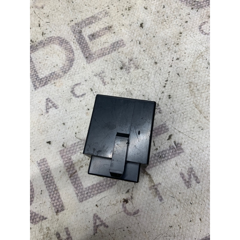 Реле (электрика) Mitsubishi Montero 3 mb572253