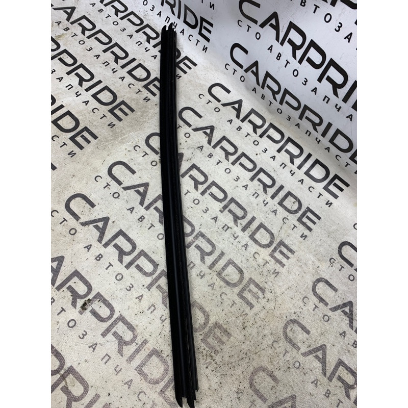 Молдинг стекла внутренний (наружные элементы кузова) Jeep Cherokee Trailhawk 2014 2.4 68103085ac