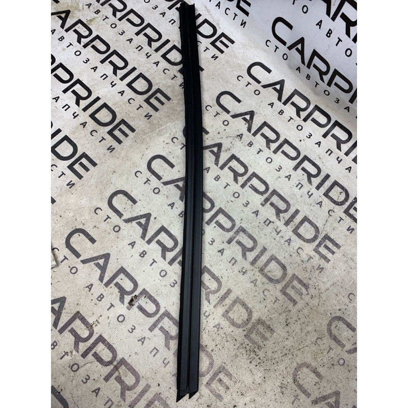 Молдинг стекла внутренний (наружные элементы кузова) Jeep Cherokee Trailhawk 2014 2.4 68103085ac