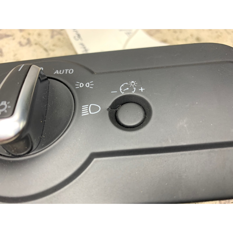 Переключатель света (электрика) Volkswagen Touareg NF 2011 7P6941431E