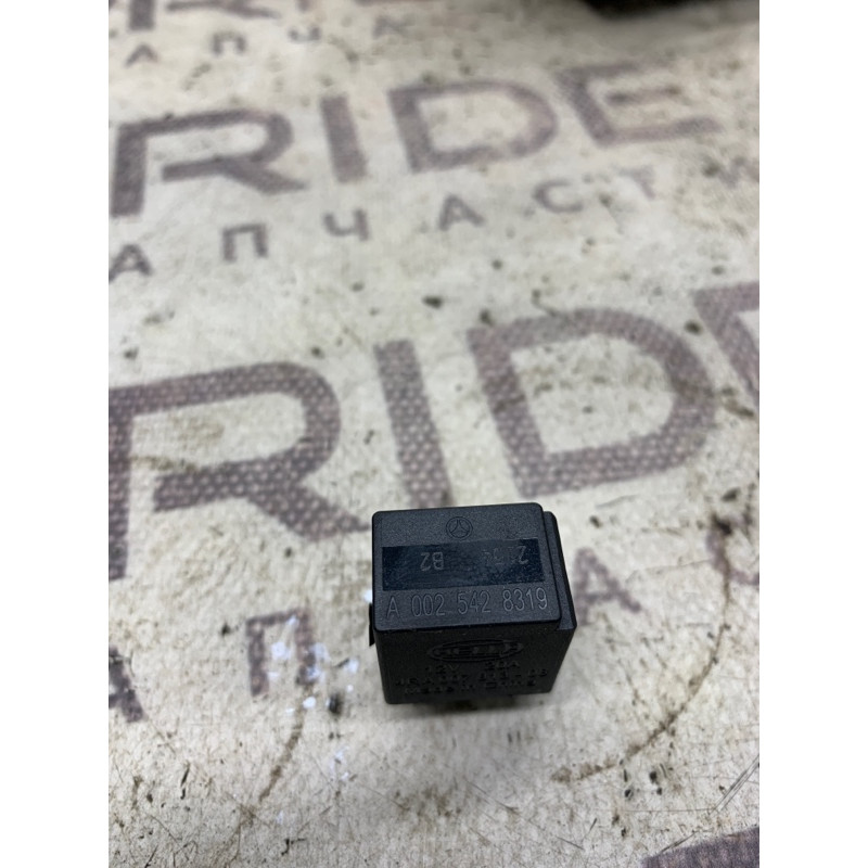 Реле (электрика) Mercedes-Benz E-class W211 a0025428319