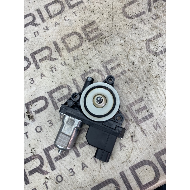 Мотор стеклоподъемника (электрика) Hyundai Sonata LF 2015 2.4 82450c1010