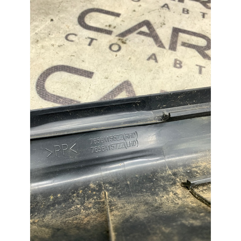 Накладка на порог (кузов и элементы) Mitsubishi Outlander GF 2017 2.4 7656A157XA