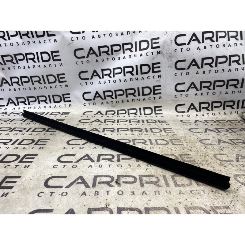 Молдинг стекла внутренний (наружные элементы кузова) FORD Focus MK3 2012 2.0 CV6Z5821456A
