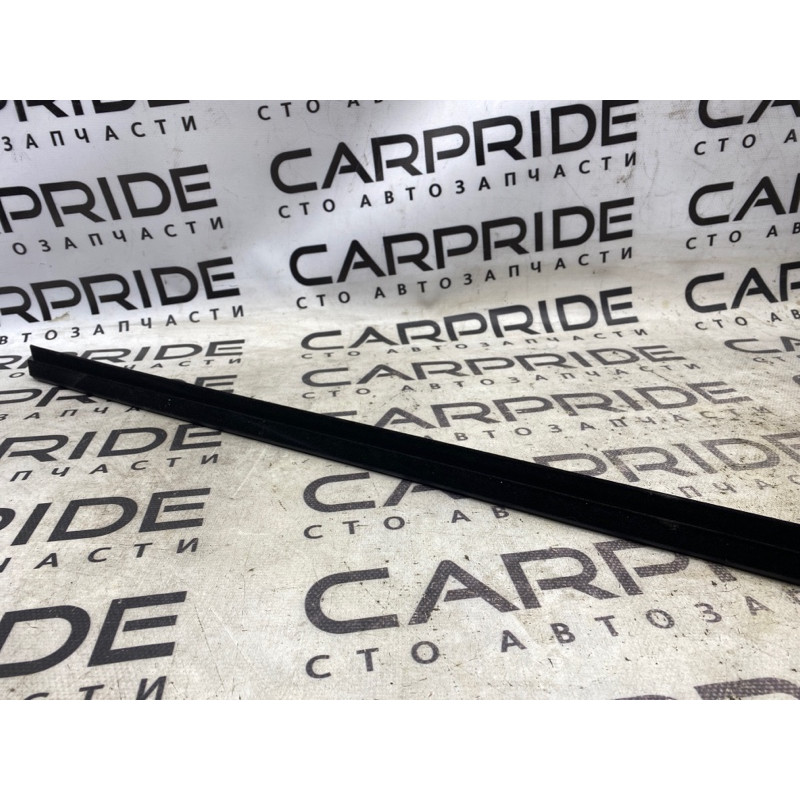 Молдинг стекла внутренний (наружные элементы кузова) FORD Focus MK3 2012 2.0 CV6Z5821456A