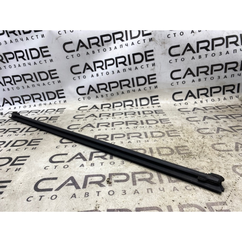 Молдинг стекла внутренний (наружные элементы кузова) FORD Focus MK3 2012 2.0 CV6Z5821456A