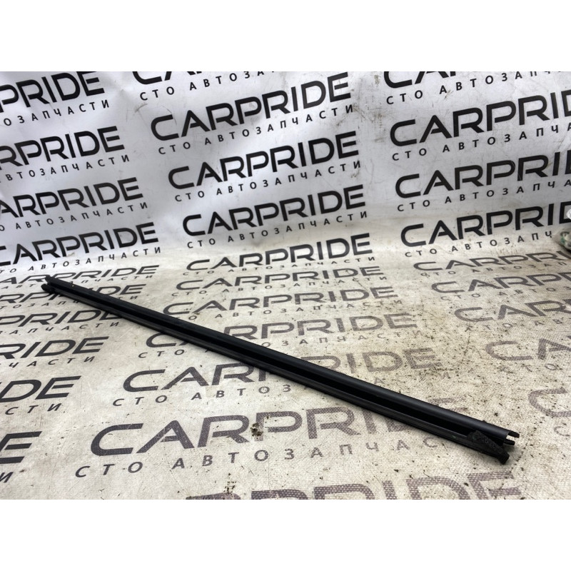 Молдинг стекла внутренний (наружные элементы кузова) FORD Focus MK3 2012 2.0 CV6Z5821456A