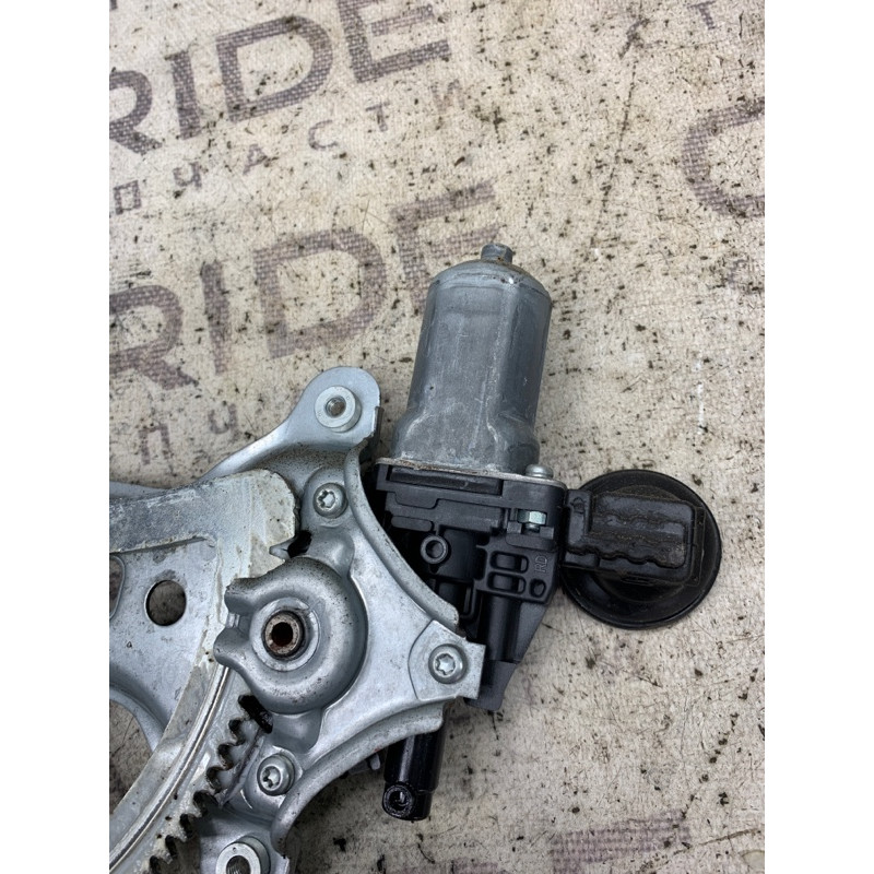 Механизм стеклоподъемника с мотором (кузов и элементы) Toyota Sequoia XK60 698030C040
