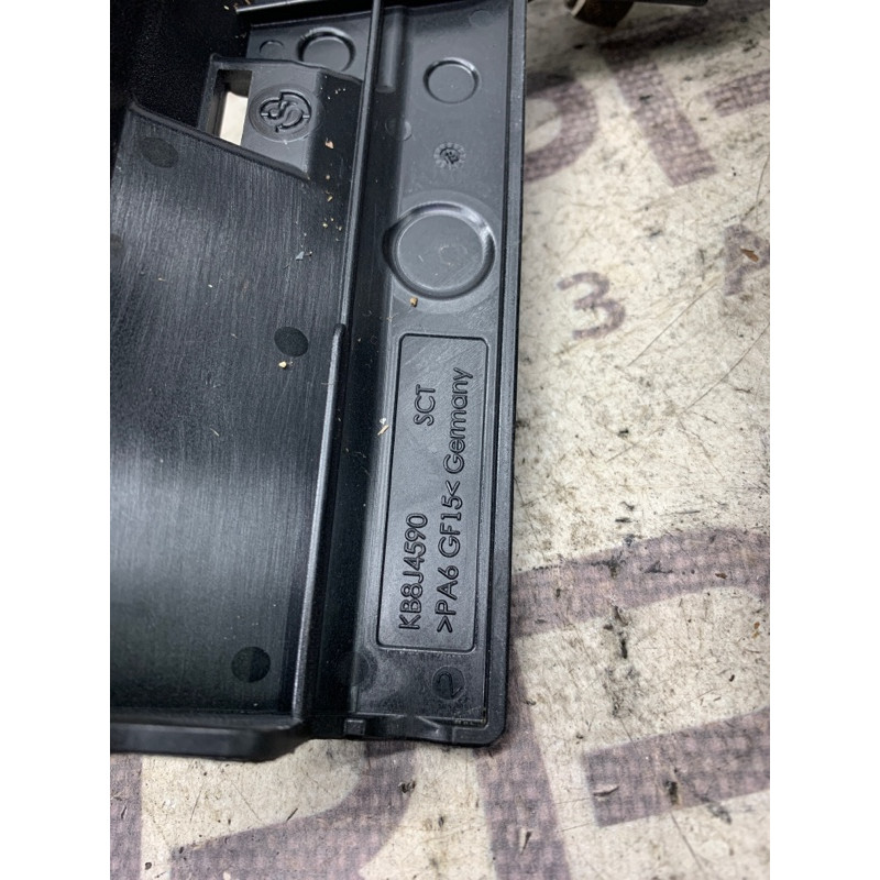 Клемма (электрика) Audi Q5 8R 2014 kb8j4590