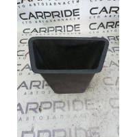 Лоток багажника