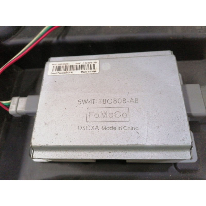 Сабвуфер (электрика) FORD ESCAPE MK1 7l8t18c804aa