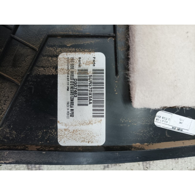 Накладка центральной консоли (салон) Jeep Compass MP 2018 2.4 5UR37DX9AA