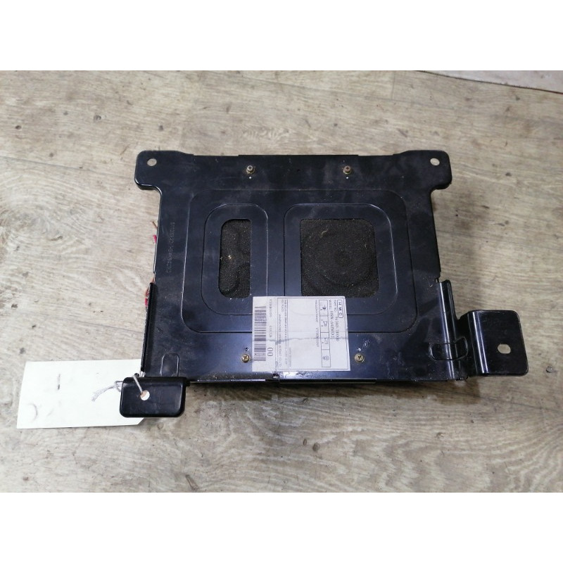 Сабвуфер (электрика) Hyundai Tucson JM 2007 963802e000