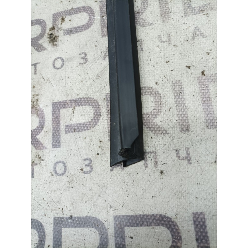 Молдинг стекла внутренний (наружные элементы кузова) KIA Optima TF 2015 2.4 832412T000