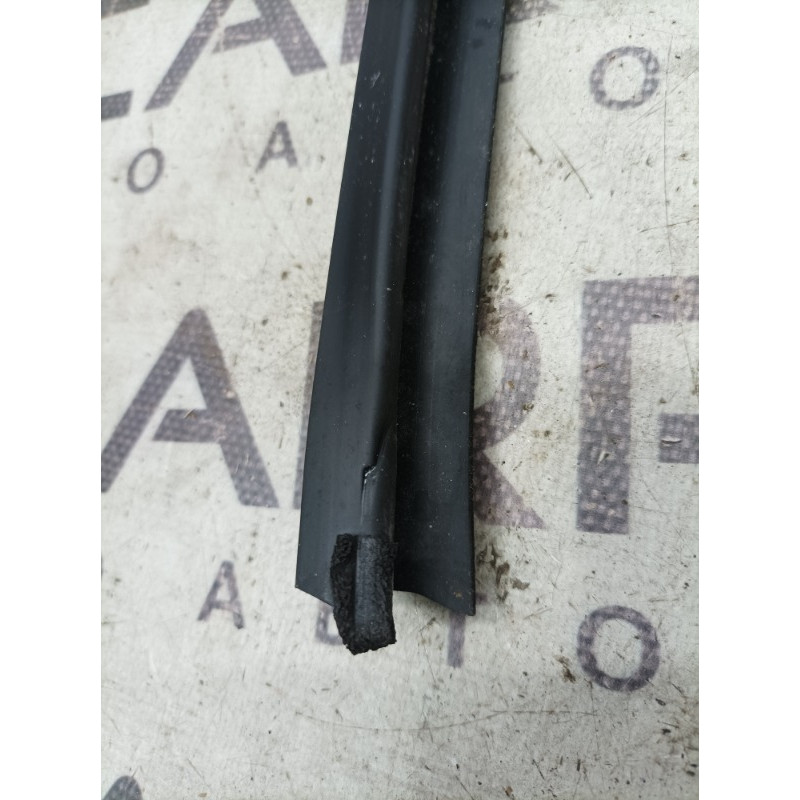 Молдинг стекла внутренний (наружные элементы кузова) KIA Optima TF 2015 2.4 832412T000