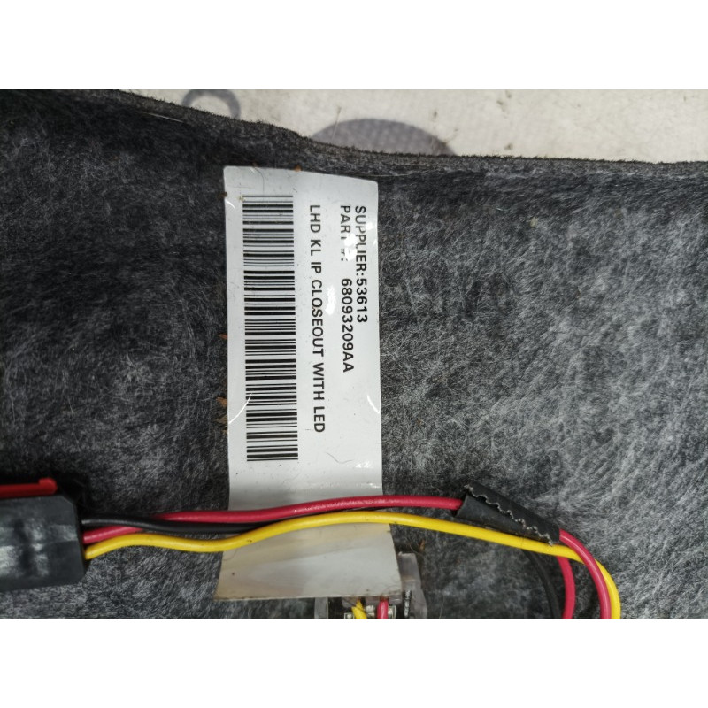 Накладка торпеды (салон) Jeep Cherokee Trailhawk 2014 2.4 68093209aa