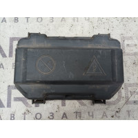 Крышка блока предохранителей