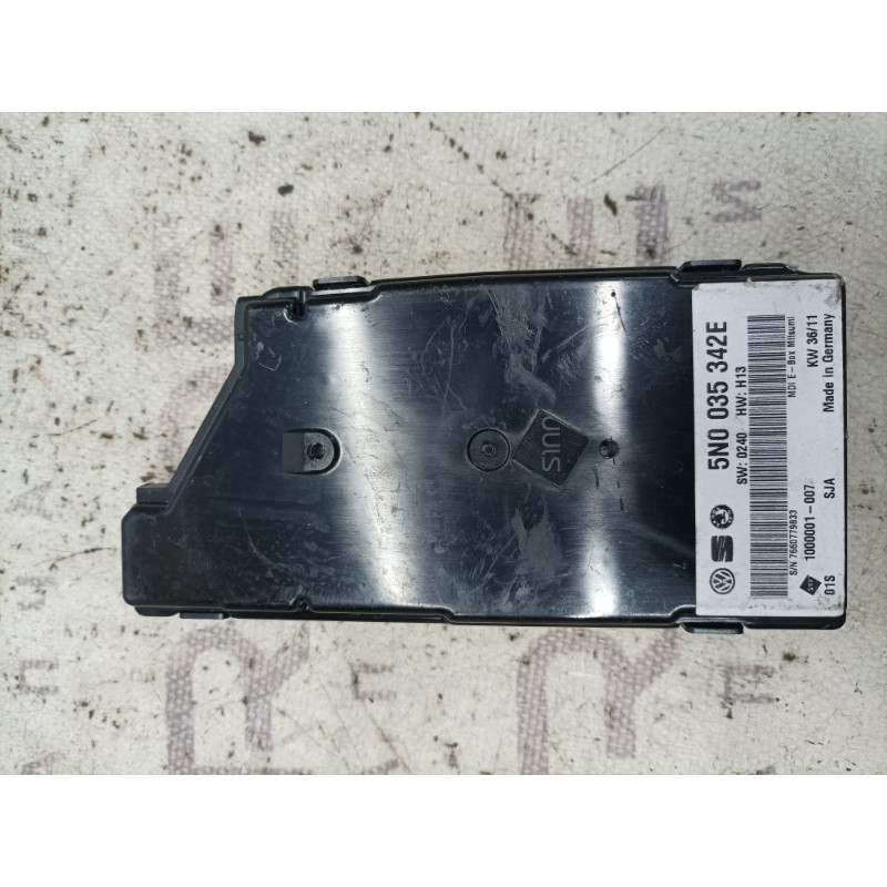 Блок управления мультимедиа (электрика / блок управления) VOLKSWAGEN Passat B7 5n0035342e