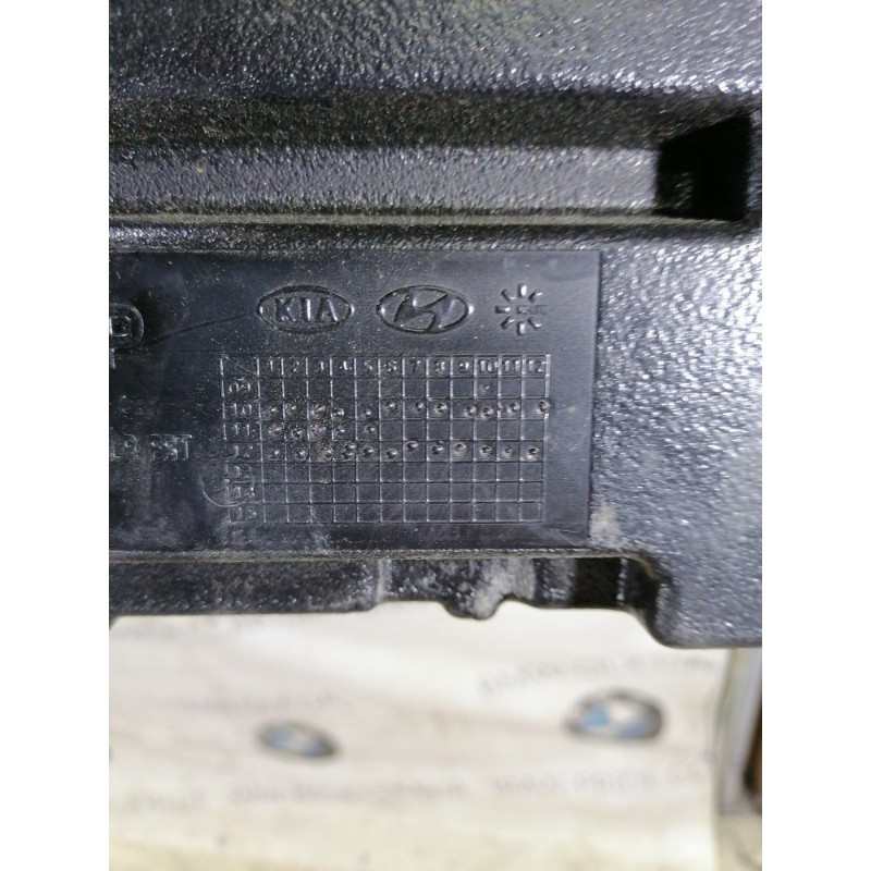 Обшивка багажника (салон) KIA Sorento UM 2013 2.4 857202P000VA