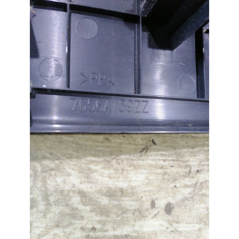 Накладка на порог (кузов и элементы) Mitsubishi Outlander GF 2017 2.4 7656A159XA