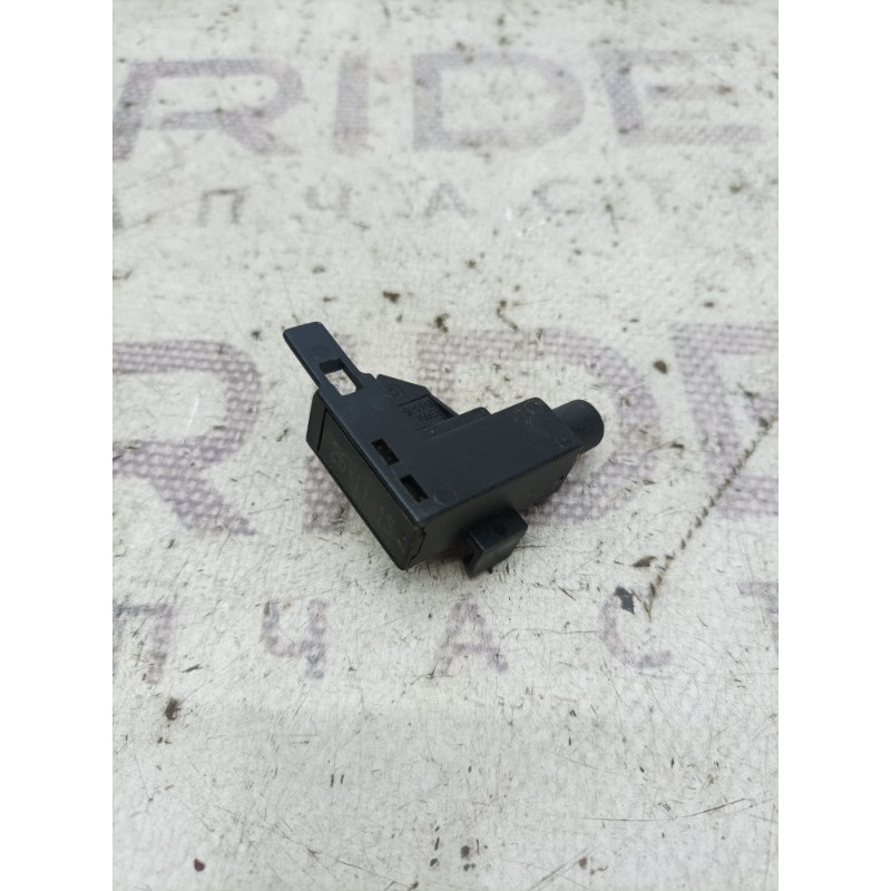 Концевик педали тормоза (электрика / датчики) FORD ESCAPE MK3 2014 1.6 bv6115852aa