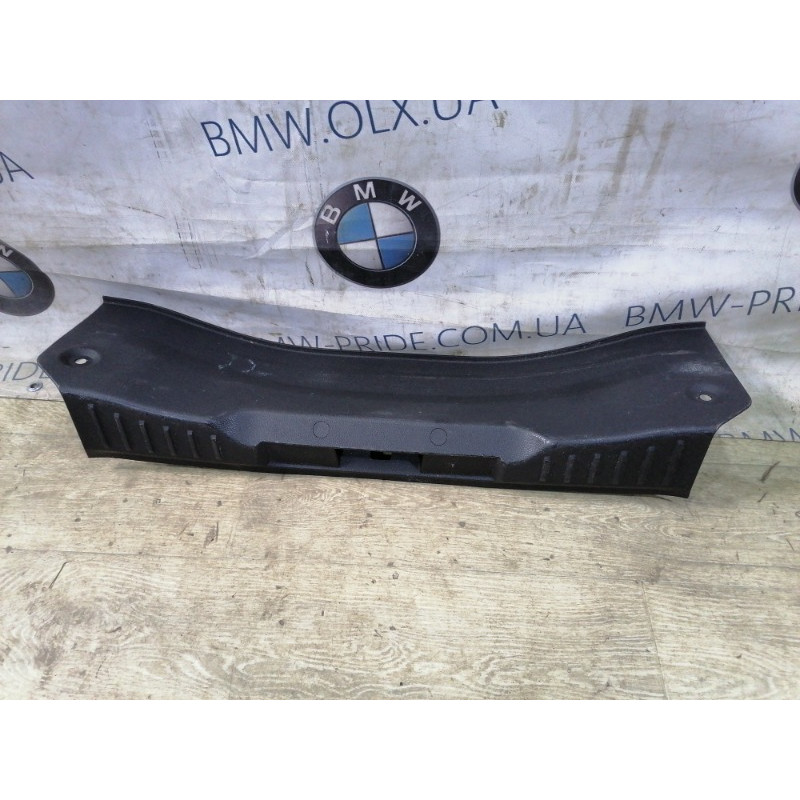 Накладка замка кришки багажника (салон) FORD Focus MK3 2013 2.0 Bm51f40352adw
