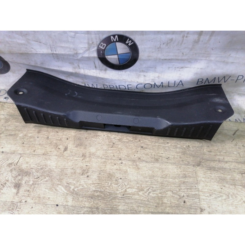 Накладка замка кришки багажника (салон) FORD Focus MK3 2013 2.0 Bm51f40352adw