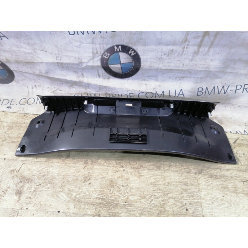 Накладка замка кришки багажника (салон) FORD Focus MK3 2013 2.0 Bm51f40352adw