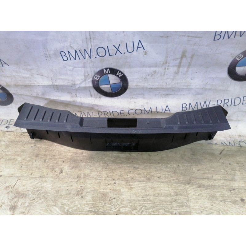 Накладка замка кришки багажника (салон) FORD Focus MK3 2013 2.0 Bm51f40352adw