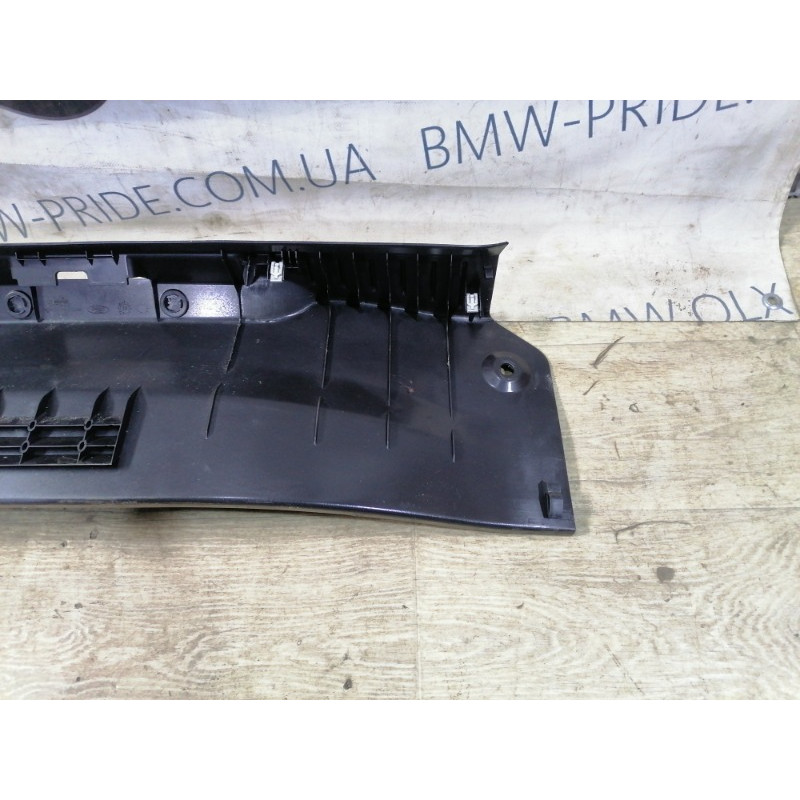 Накладка замка кришки багажника (салон) FORD Focus MK3 2013 2.0 Bm51f40352adw