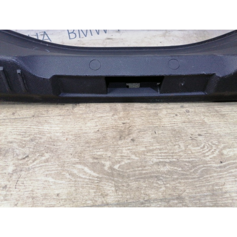 Накладка замка кришки багажника (салон) FORD Focus MK3 2013 2.0 Bm51f40352adw