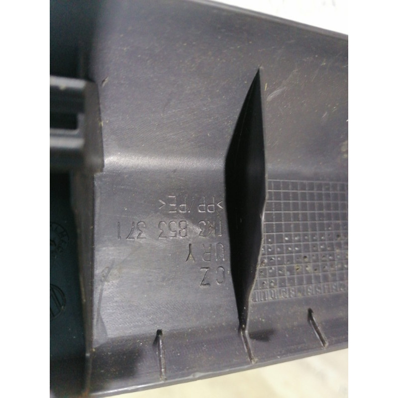 Накладка на порог (кузов и элементы) Volkswagen Golf 1K 2.5 1k3853371