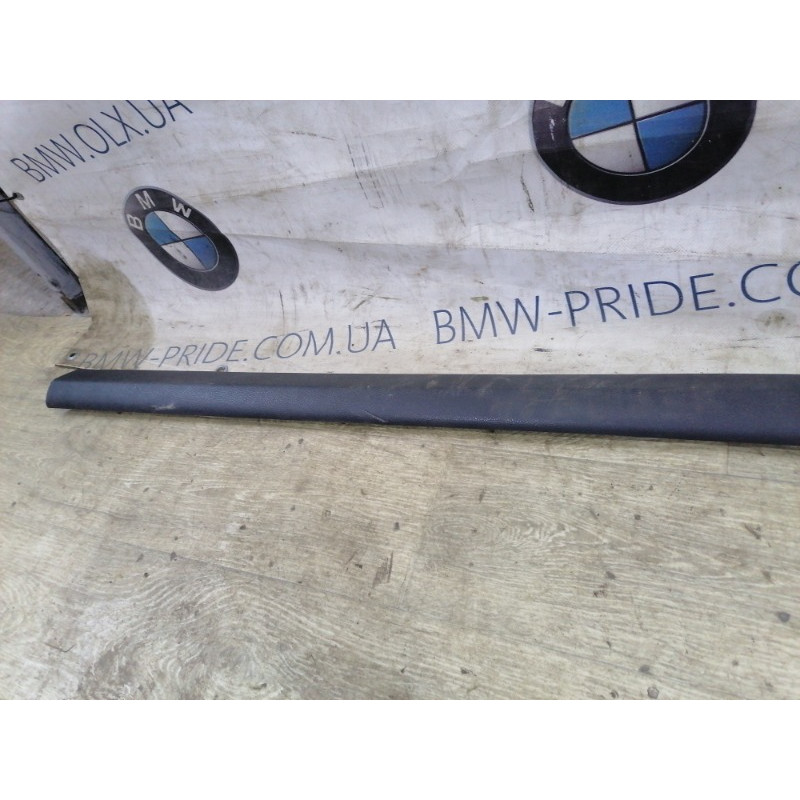 Накладка на порог (кузов и элементы) Volkswagen Golf 1K 2.5 1k3853372