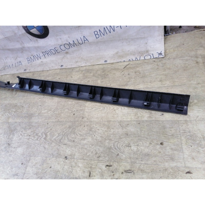 Накладка на порог (кузов и элементы) Volkswagen Golf 1K 2.5 1k3853372