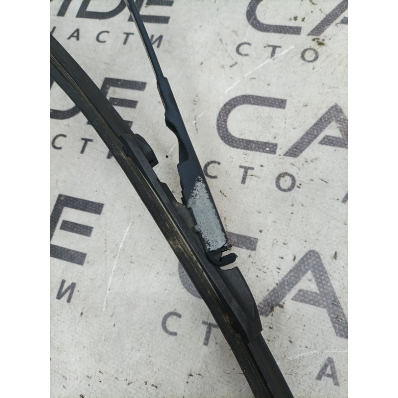 Поводок дворника (кузов и элементы) Volkswagen Passat B7 2014 1.8 561955409B