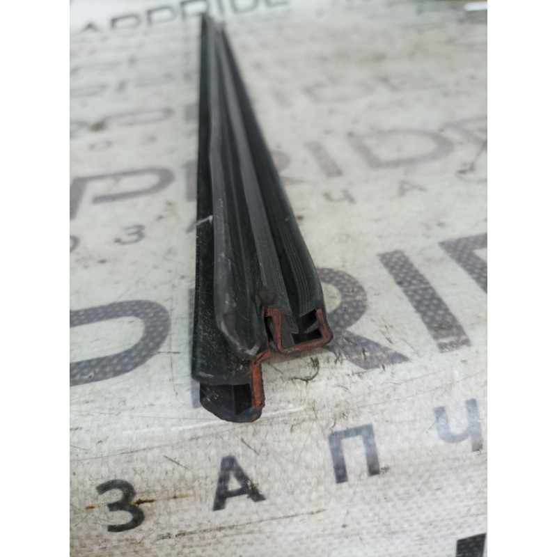 Молдинг стекла внутренний (наружные элементы кузова) Mercedes-Benz E-class W211 2008 3.5 a2117350165