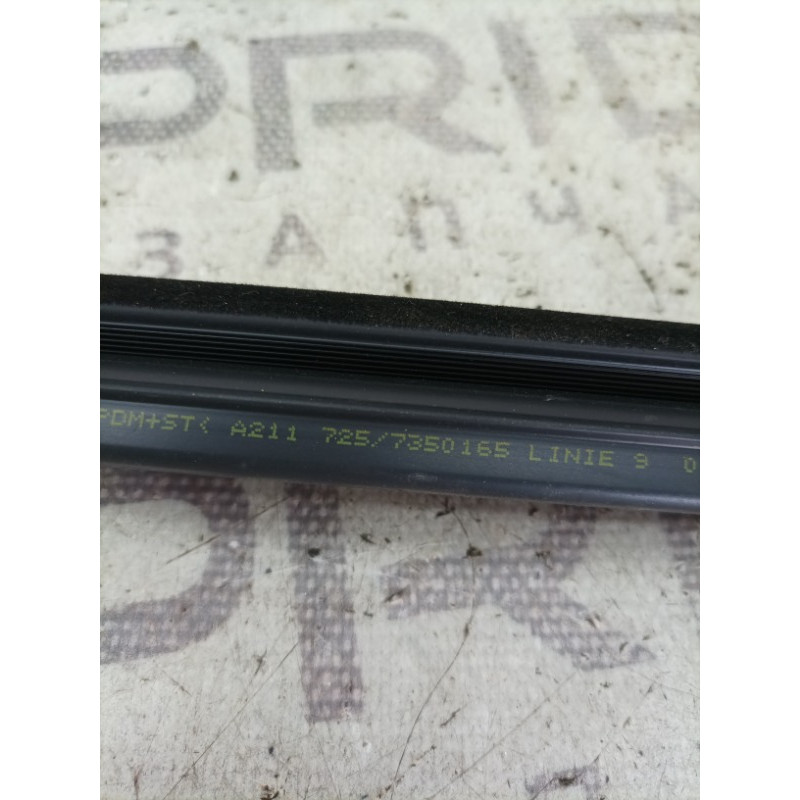 Молдинг стекла внутренний (наружные элементы кузова) Mercedes-Benz E-class W211 2008 3.5 a2117350165